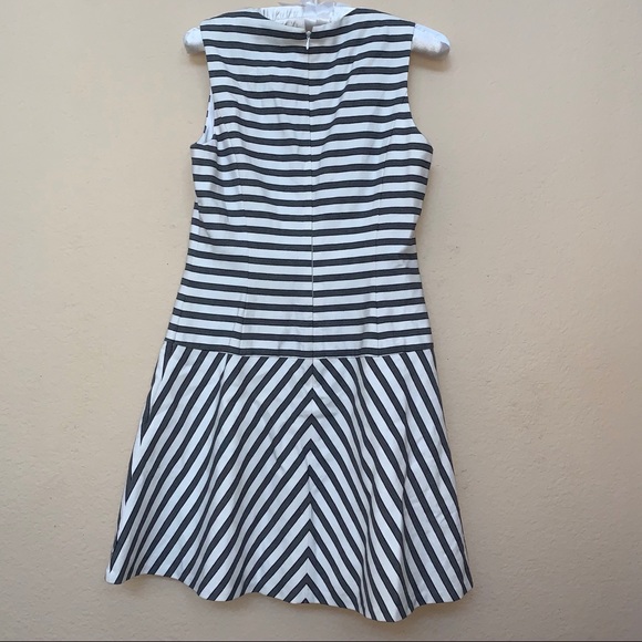 Theory Grey White Striped Sleeveless Dress Sz 4 - Picture 8 of 12